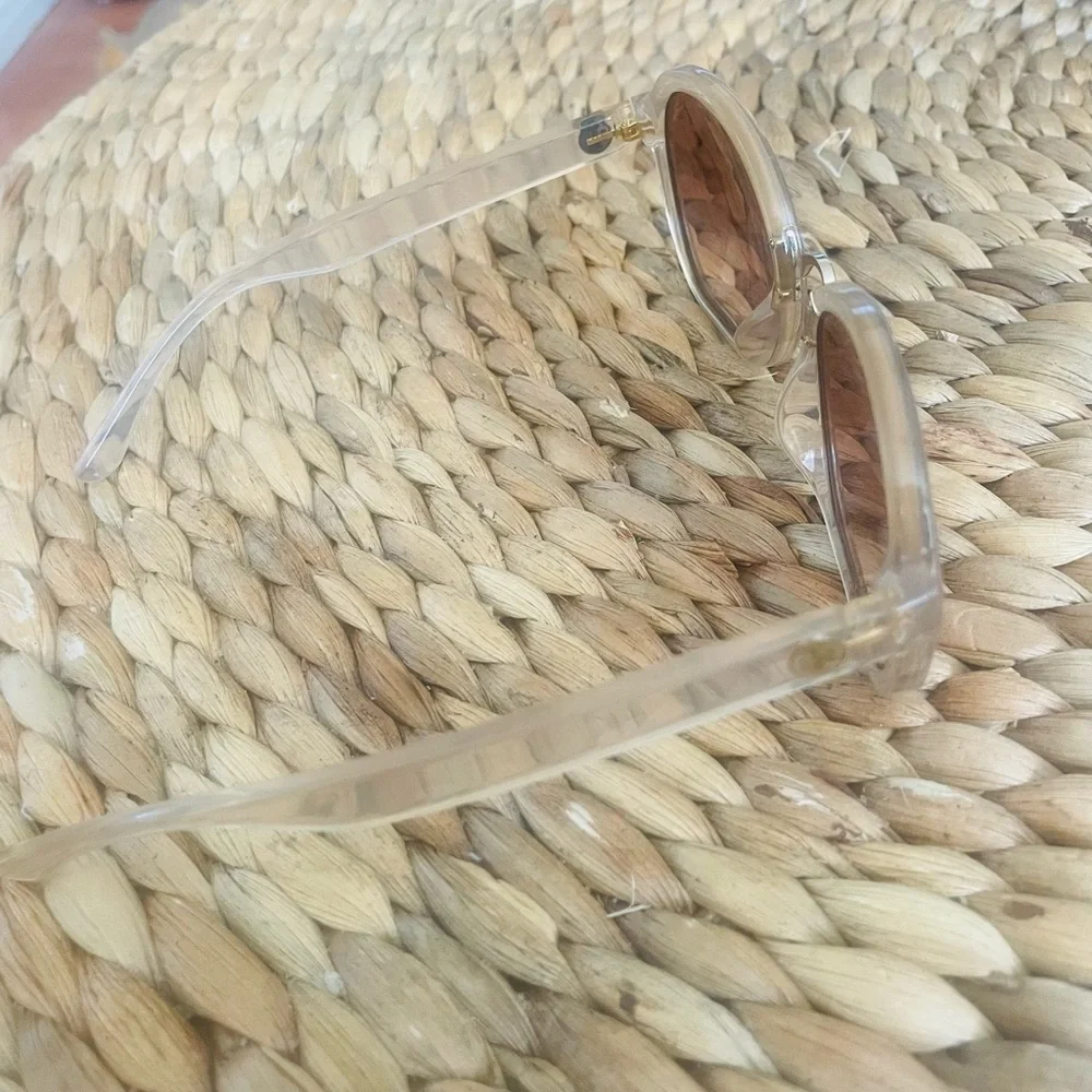 Tory Burch Transparent Sunglasses - Picture 4 of 7